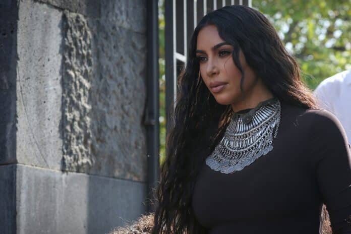 kardashian-and-west-unite-for-daughters-theater-show_7f11c30a-a3aa-4ec2-9ecd-2a82b5079a57