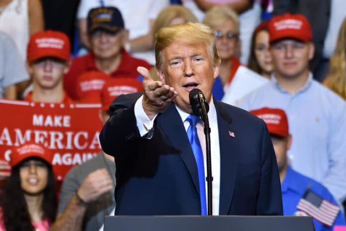 trump-explains-simple-thank-you-to-justice-roberts_5da036e7-d7ff-486c-8e90-eb03d5b2c2d4