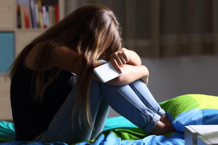 teen-star-reveals-harsh-online-bullying-led-to-suicidal-thoughts_5ae51c7a-a000-4eb1-9e6a-f24c06621f66