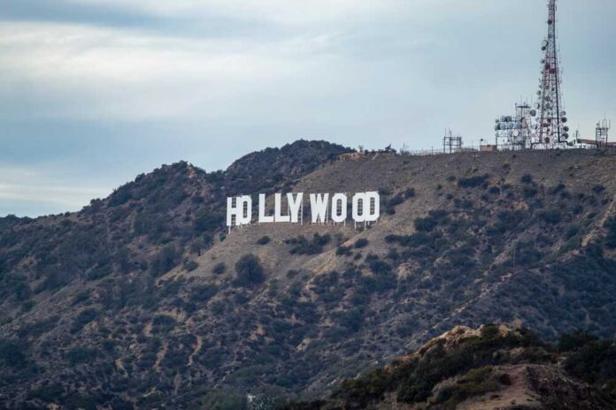 The,Hollywood,Sign,From,The,Conservatory